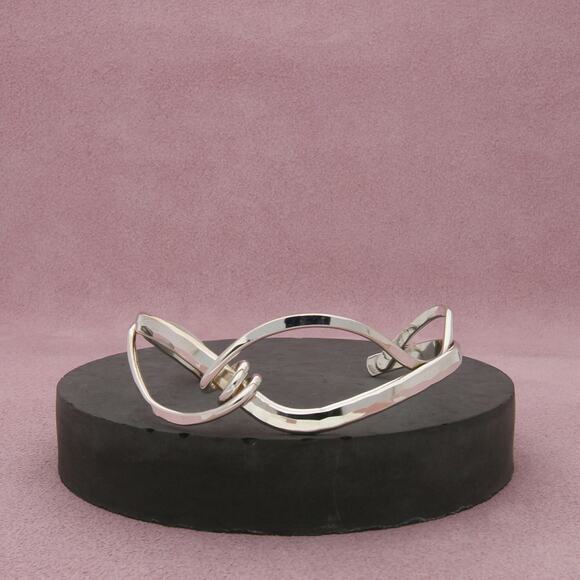 sterling silver vintage hammered wire wrapped cuff bracelet size 6.5in - Picture 1 of 3